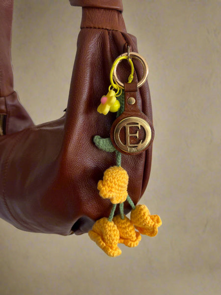 KNITTED FLOWER CHARM