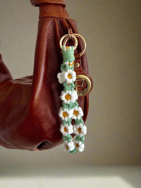 CROCHET DAISY KEY RING CHARM