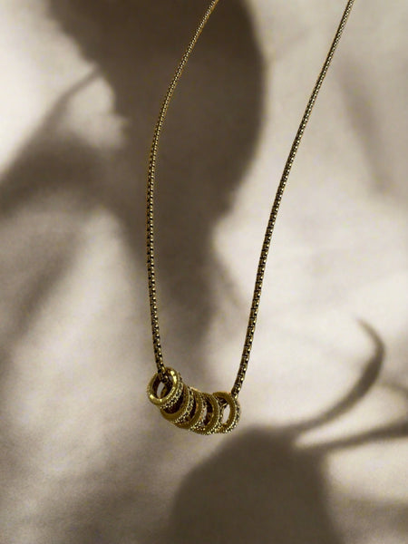 LUCY NECKLACE