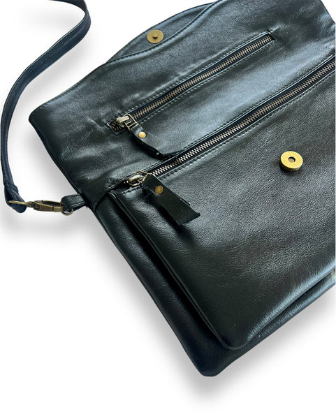 Linki fold over bag in black